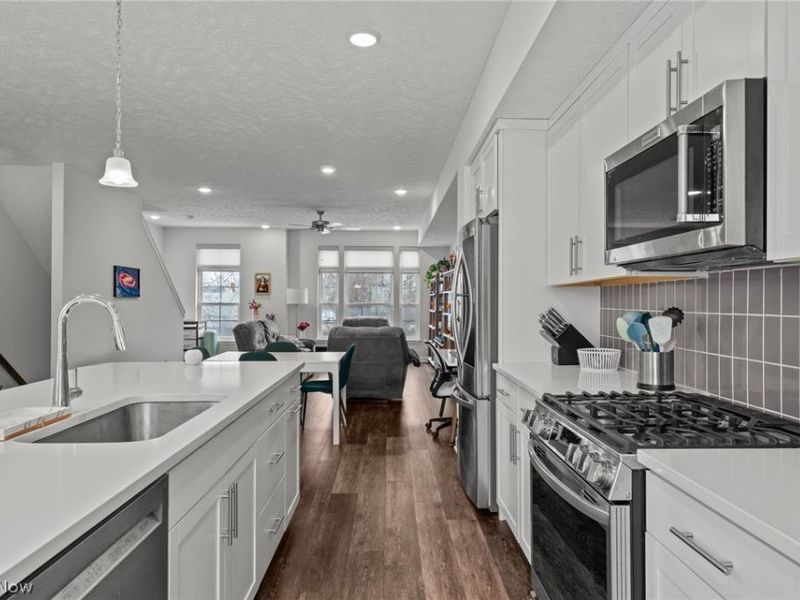 12023 Ashbury Avenue, Cleveland, OH 44128 Photo 18