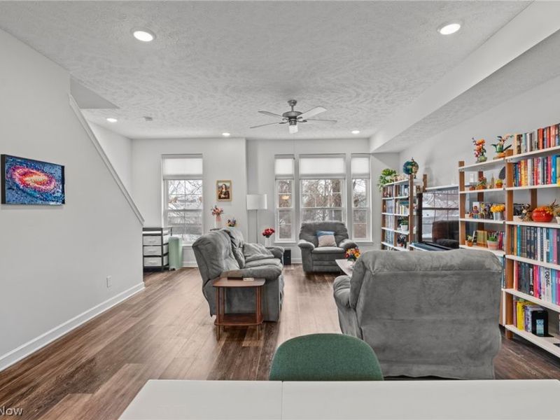 12023 Ashbury Avenue, Cleveland, OH 44128 Photo 24