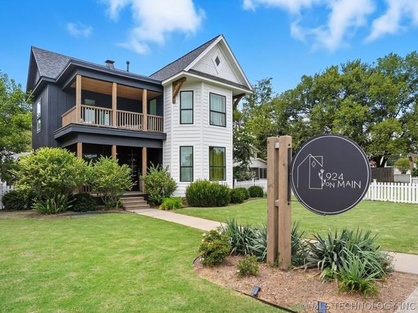 924 S Main Street , Broken Arrow, OK 74012