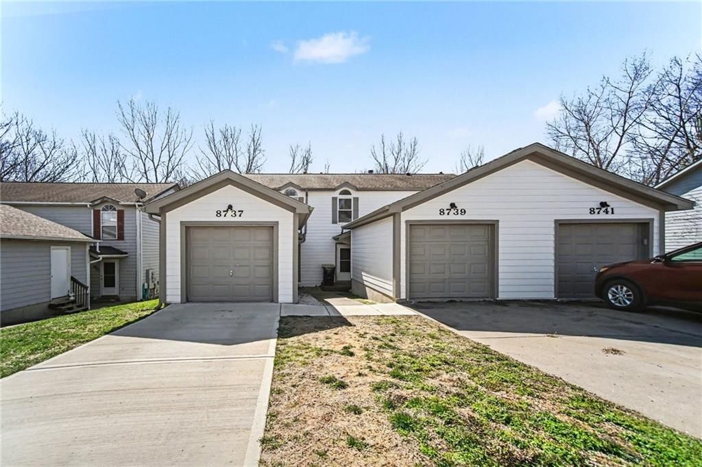 8737 NW 82nd Street, Kansas City, MO 64152 Main Photo