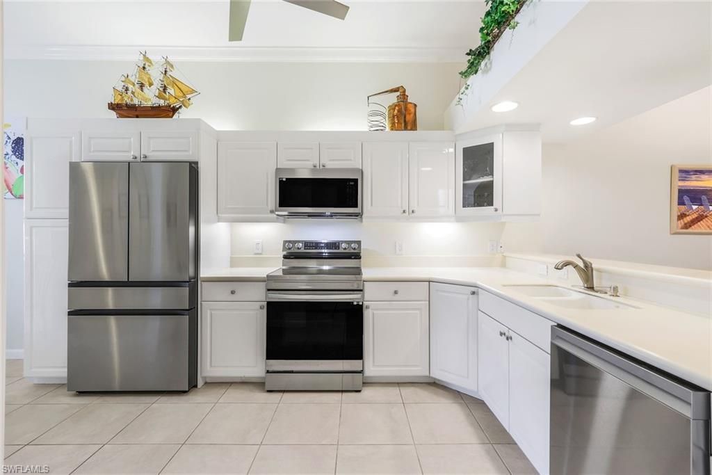 14530 Red Fox Run, Unit 215, Naples, FL 34110 Photo