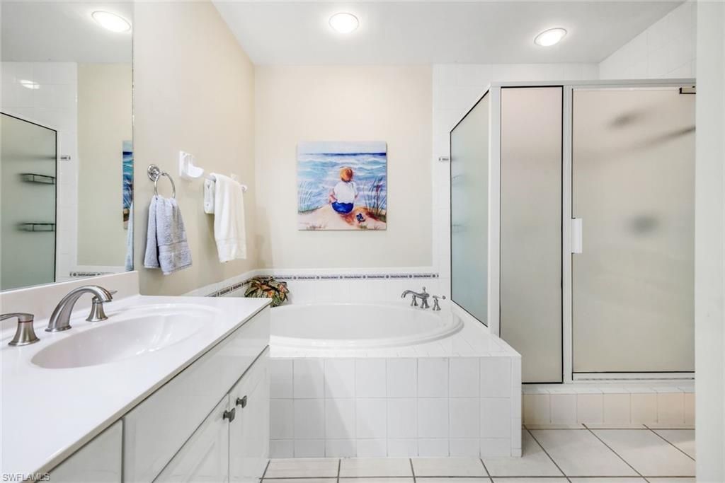 14530 Red Fox Run, Unit 215, Naples, FL 34110 Photo