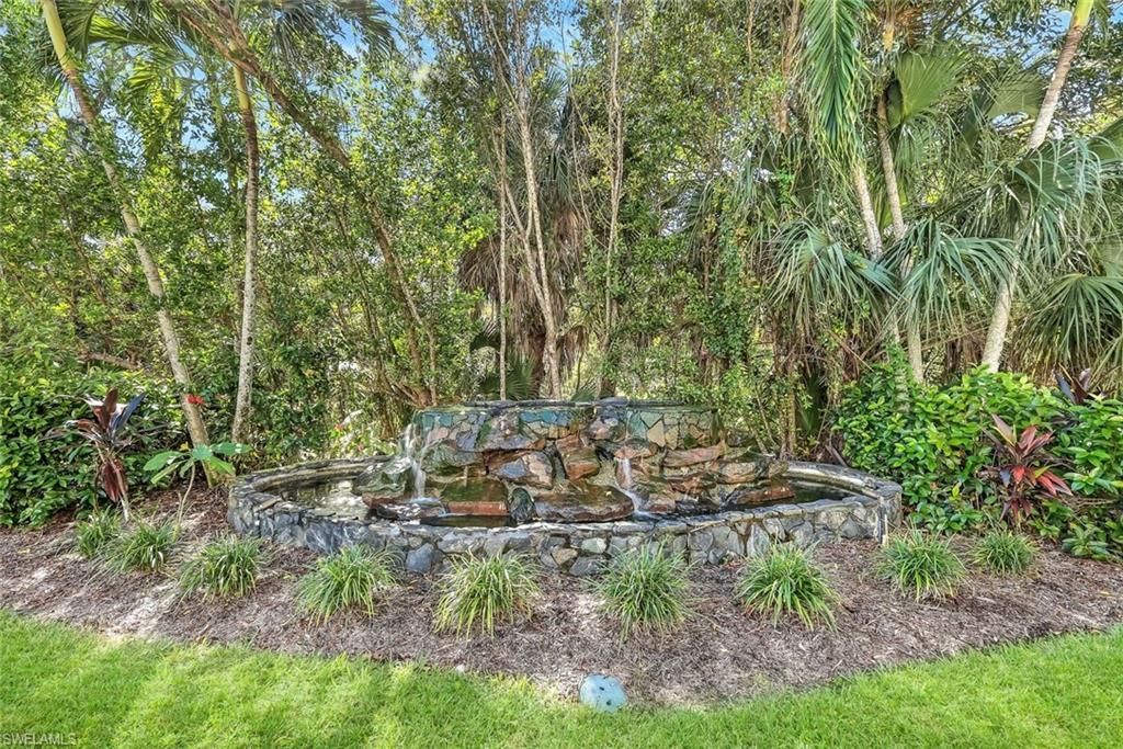 14530 Red Fox Run, Unit 215, Naples, FL 34110 Photo