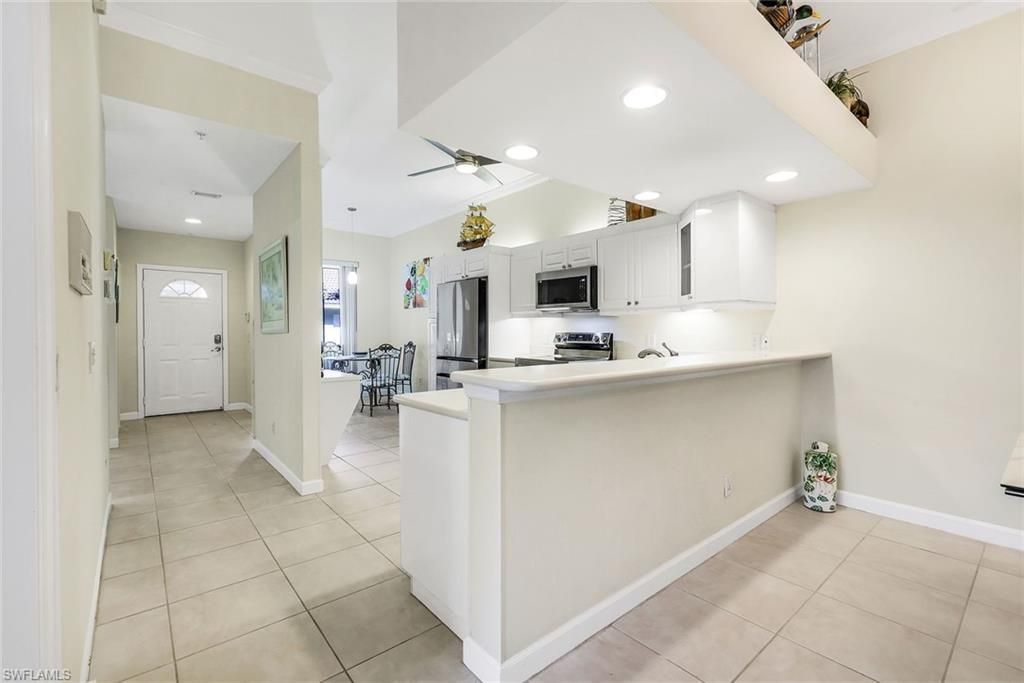 14530 Red Fox Run, Unit 215, Naples, FL 34110 Photo