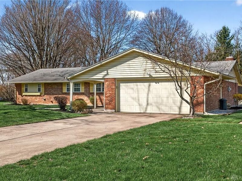 5907 Red Coach Road, Washington Township, OH 45429 Photo 2