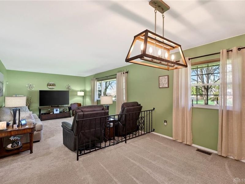 5907 Red Coach Road, Washington Township, OH 45429 Photo 8