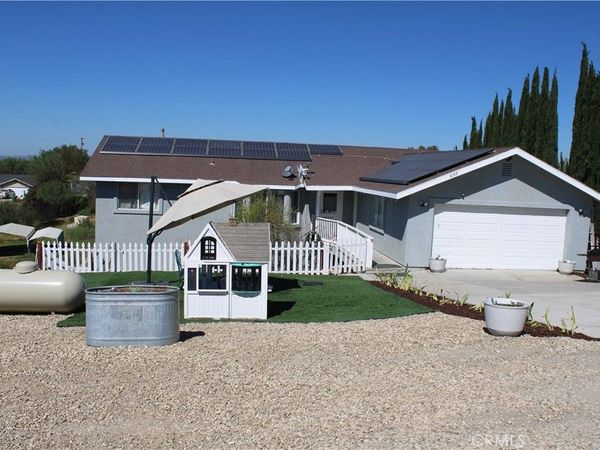 8199 Plane View, Paso Robles, CA 93446