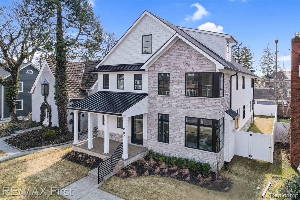 667 Oak, Birmingham, MI 48009 Main Photo