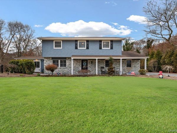 32 Branch Drive, Smithtown, NY 11787