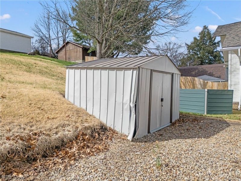 831 9th Street SW, Massillon, OH 44647 Photo 6