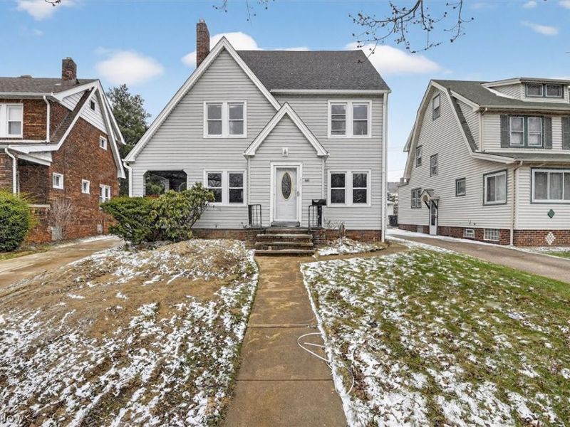 231 E 210th Street , Euclid, OH 44123 Photo 1
