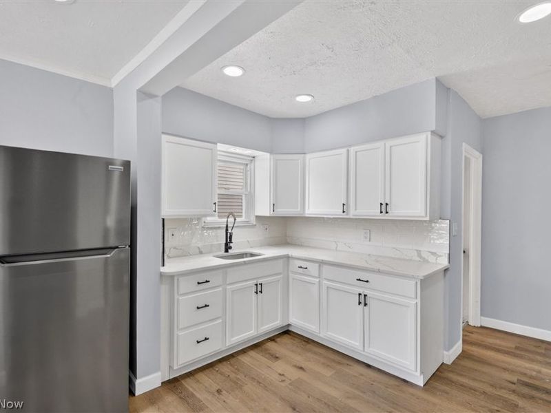 231 E 210th Street , Euclid, OH 44123 Photo 11