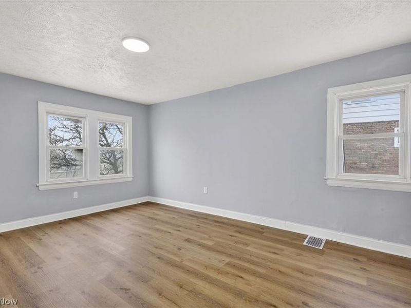 231 E 210th Street , Euclid, OH 44123 Photo 17