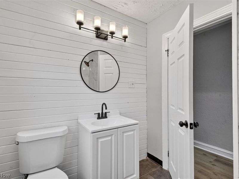 231 E 210th Street , Euclid, OH 44123 Photo 19