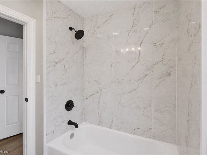 231 E 210th Street , Euclid, OH 44123 Photo 21