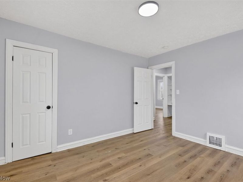 231 E 210th Street , Euclid, OH 44123 Photo 23