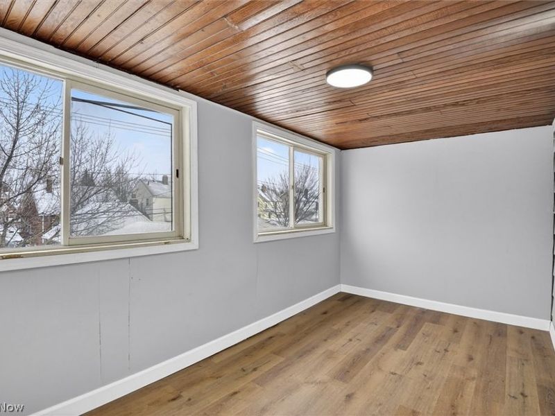 231 E 210th Street , Euclid, OH 44123 Photo 26