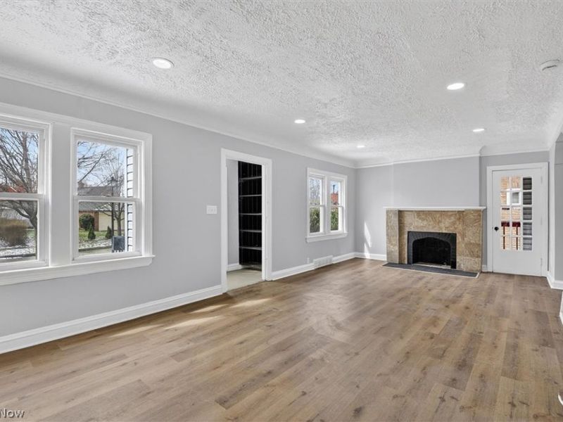 231 E 210th Street , Euclid, OH 44123 Photo 7