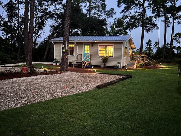 40 Lakeview Drive , Panacea, FL 32346