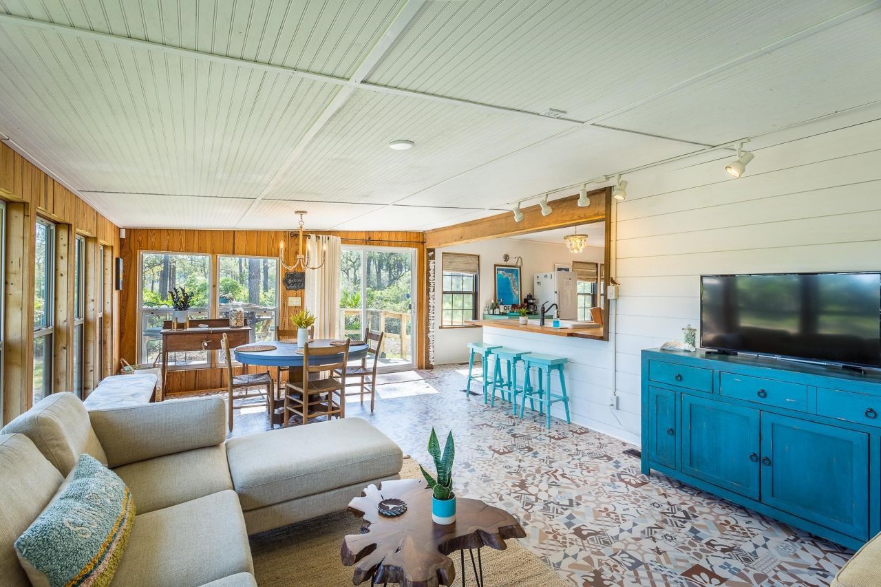 40 Lakeview Drive, Panacea, FL 32346 Photo