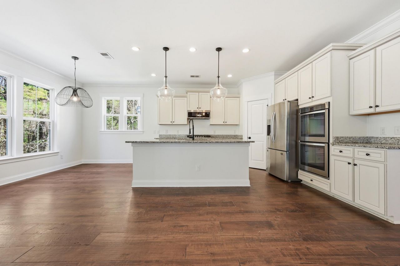 1905 Clay Lane Photo 12