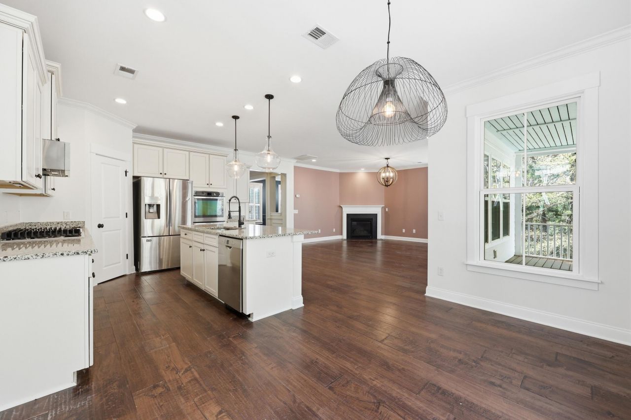 1905 Clay Lane Photo 15