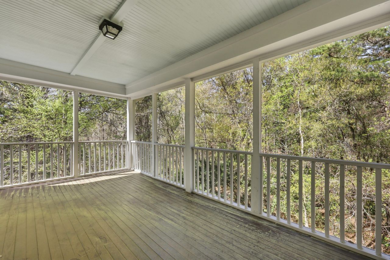 1905 Clay Lane Photo 26