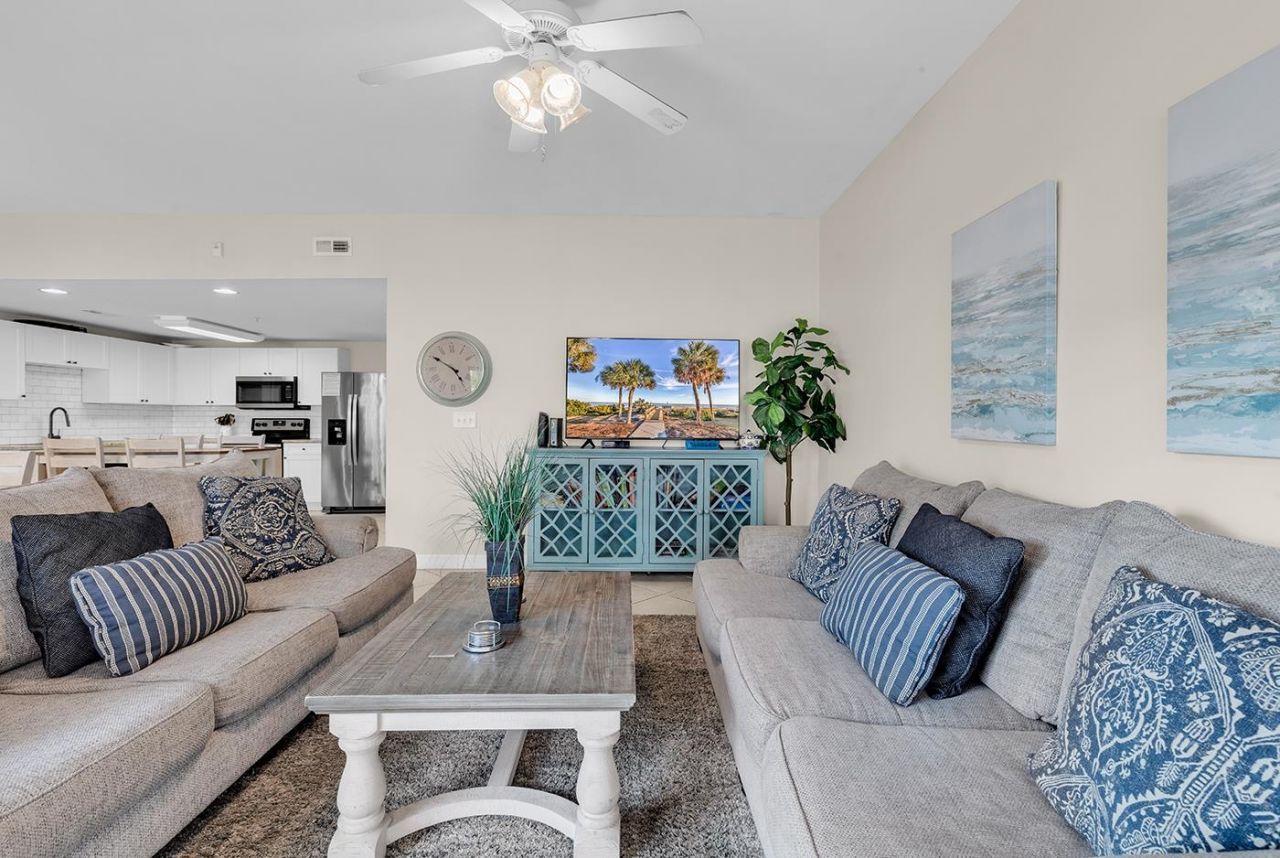 3401 N Ocean Blvd. Photo 8