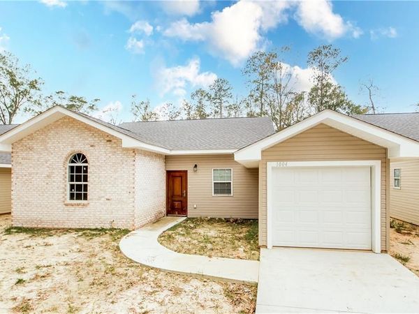 1002 S PINE Street, Hammond, LA 70403