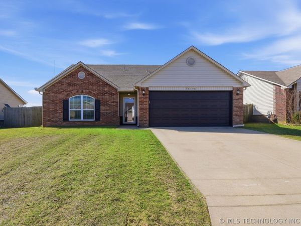 26196 E 86th Street S, Broken Arrow, OK 74014