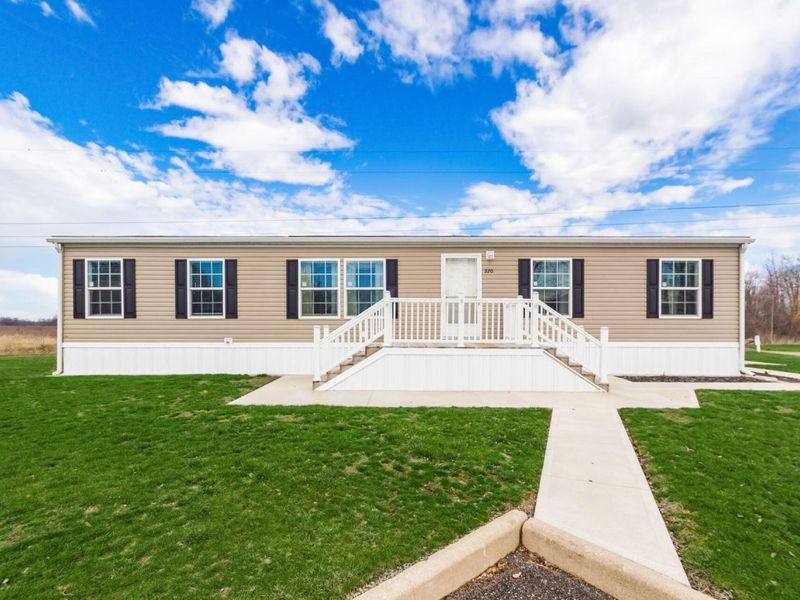 220 Woodcrest Drive, Marysville, OH 43040 Photo 2