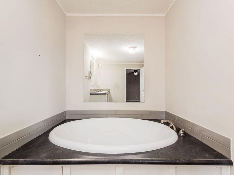 220 Woodcrest Drive, Marysville, OH 43040 Photo 23