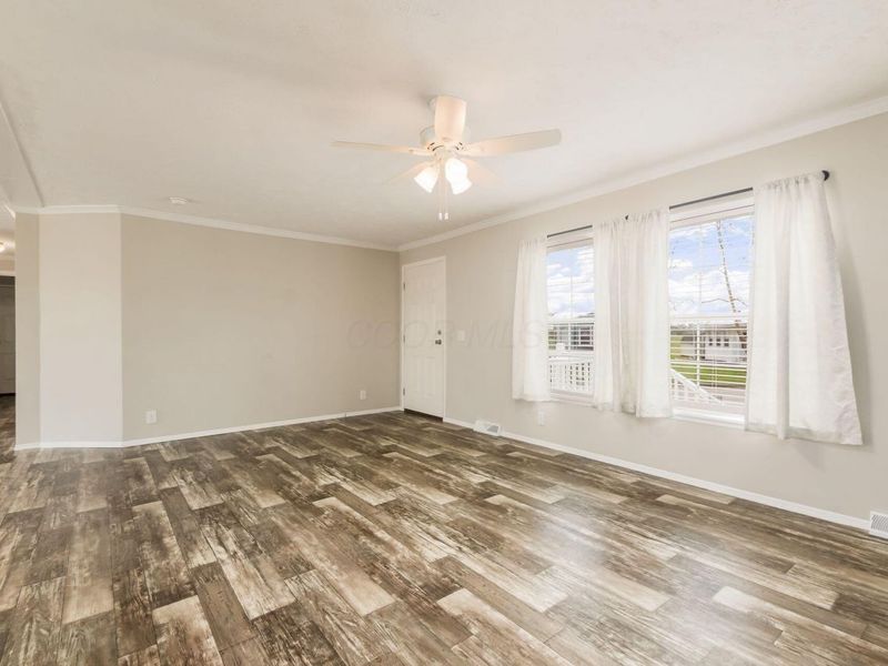 220 Woodcrest Drive, Marysville, OH 43040 Photo 6