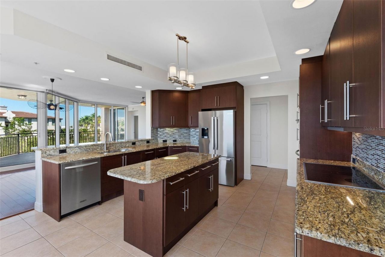 5823 Bowen Daniel Drive, Unit 401, Tampa, FL 33616 Photo