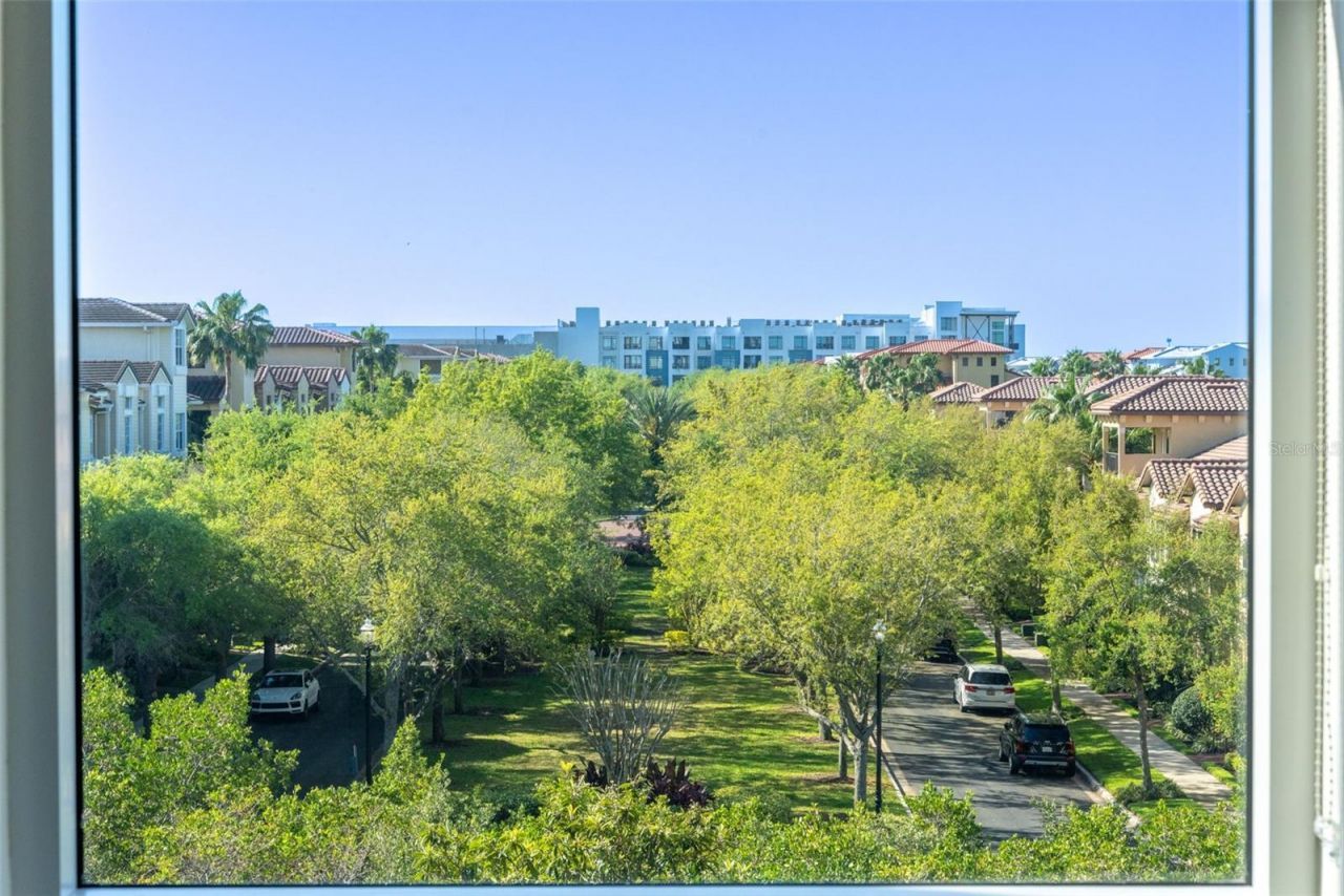 5823 Bowen Daniel Drive, Unit 401, Tampa, FL 33616 Photo