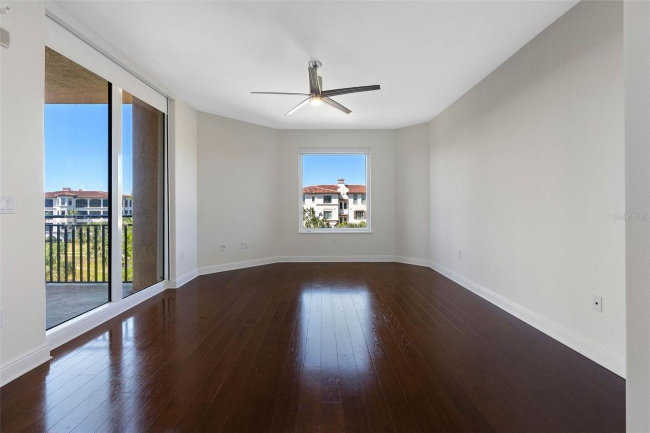 5823 Bowen Daniel Drive, Unit 401, Tampa, FL 33616 Photo