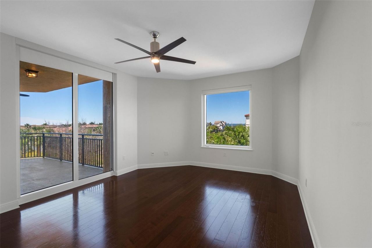 5823 Bowen Daniel Drive, Unit 401, Tampa, FL 33616 Photo