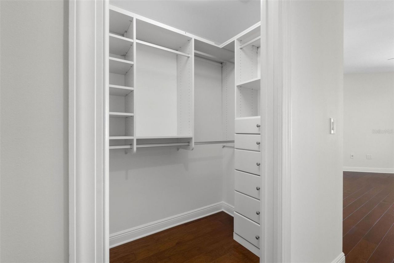 5823 Bowen Daniel Drive, Unit 401, Tampa, FL 33616 Photo