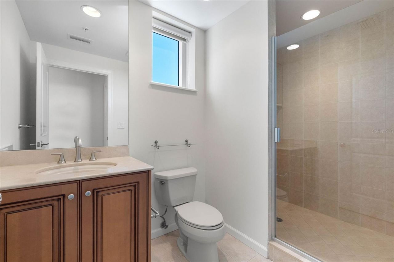 5823 Bowen Daniel Drive, Unit 401, Tampa, FL 33616 Photo