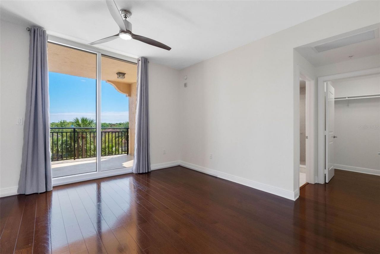 5823 Bowen Daniel Drive, Unit 401, Tampa, FL 33616 Photo