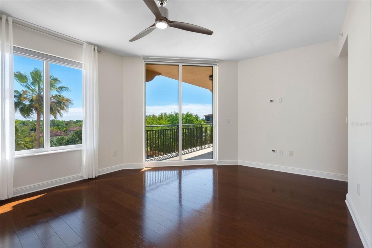 5823 Bowen Daniel Drive, Unit 401, Tampa, FL 33616 Photo