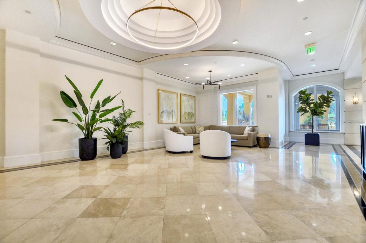 5823 Bowen Daniel Drive, Unit 401, Tampa, FL 33616 Photo