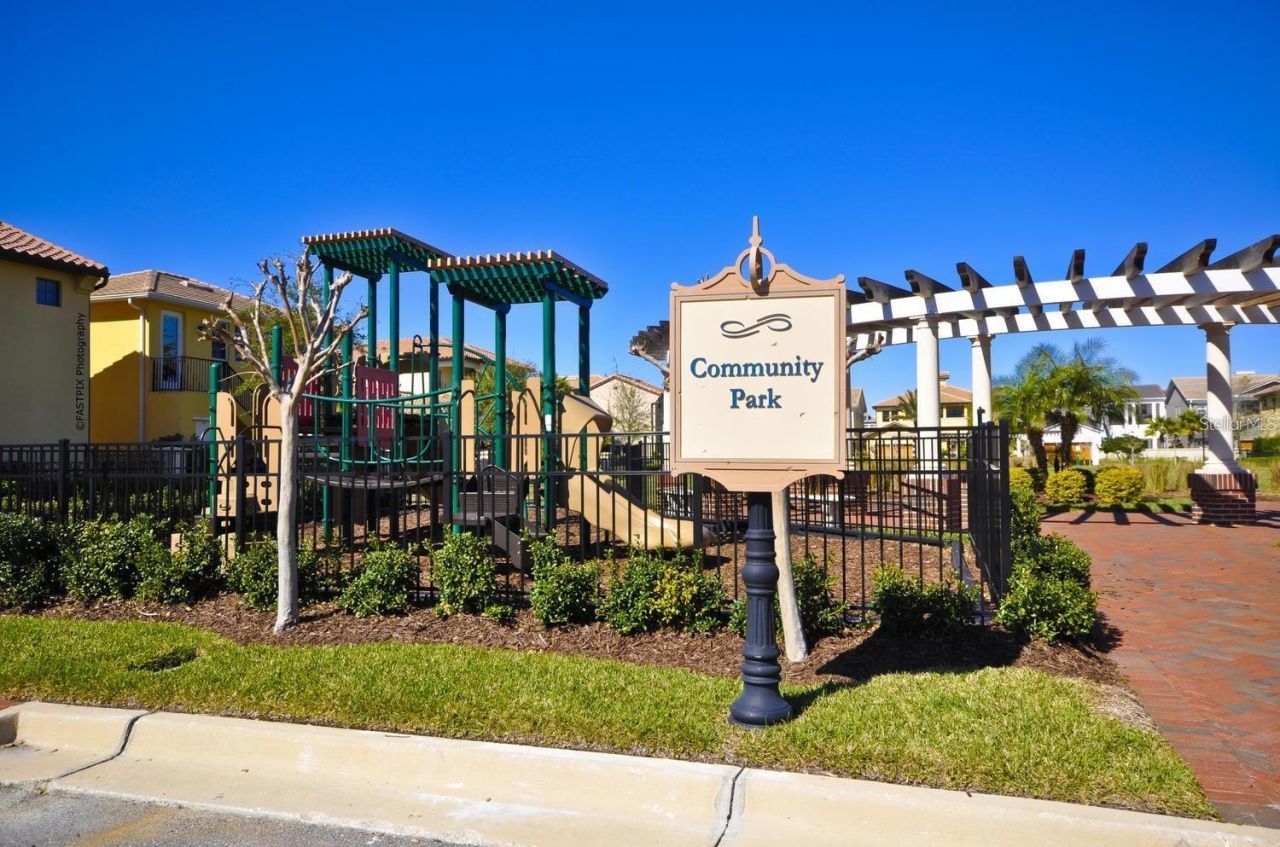 5823 Bowen Daniel Drive, Unit 401, Tampa, FL 33616 Photo