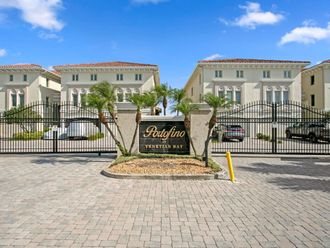 1040 PASEO DEL RIO NE Saint Petersburg, FL 33702