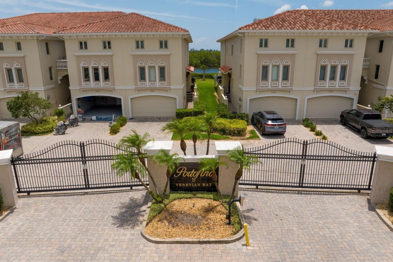 1040 Paseo Del Rio Ne, Saint Petersburg, FL 33702 Photo