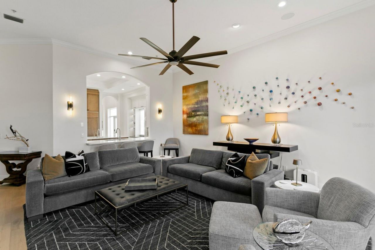 1040 Paseo Del Rio Ne, Saint Petersburg, FL 33702 Photo