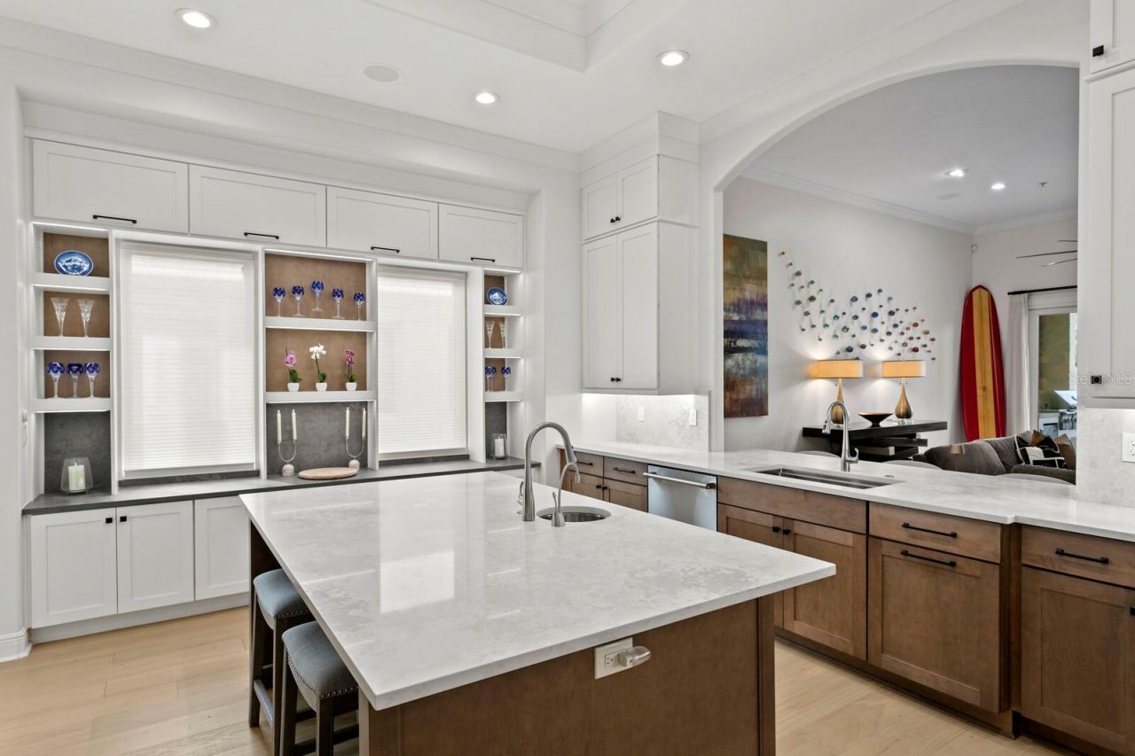 1040 Paseo Del Rio Ne, Saint Petersburg, FL 33702 Photo