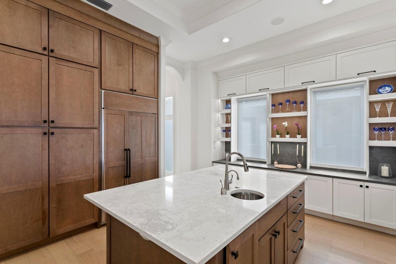 1040 Paseo Del Rio Ne, Saint Petersburg, FL 33702 Photo