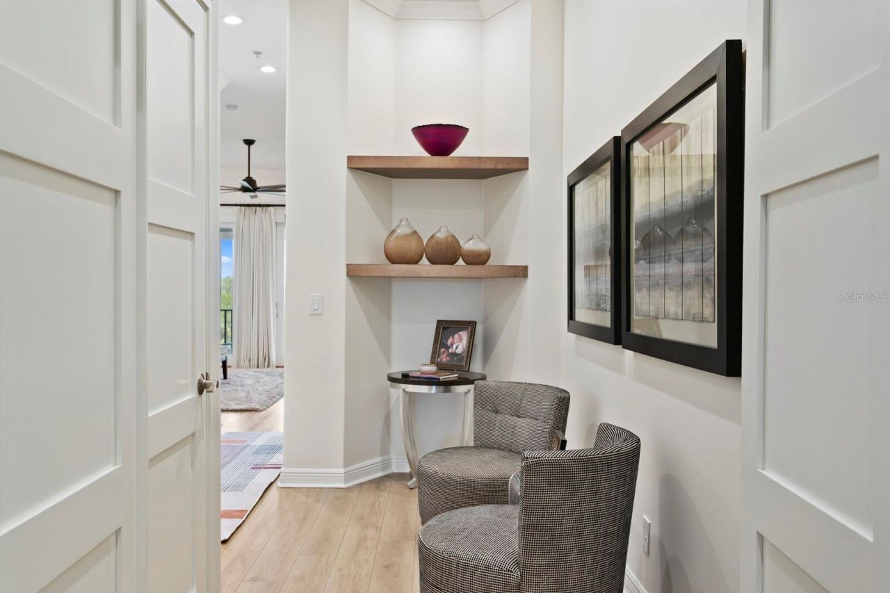 1040 Paseo Del Rio Ne, Saint Petersburg, FL 33702 Photo