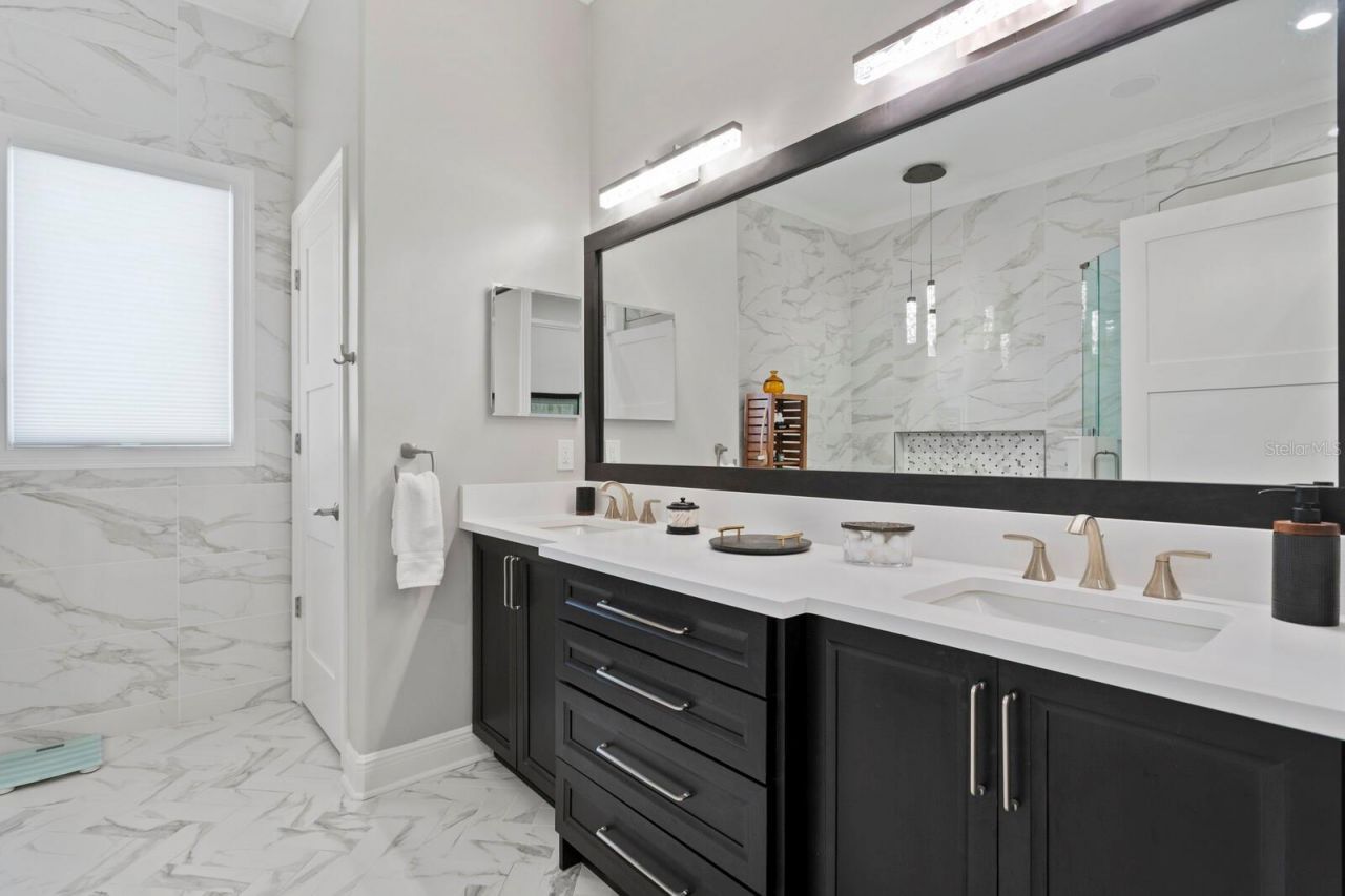 1040 Paseo Del Rio Ne, Saint Petersburg, FL 33702 Photo